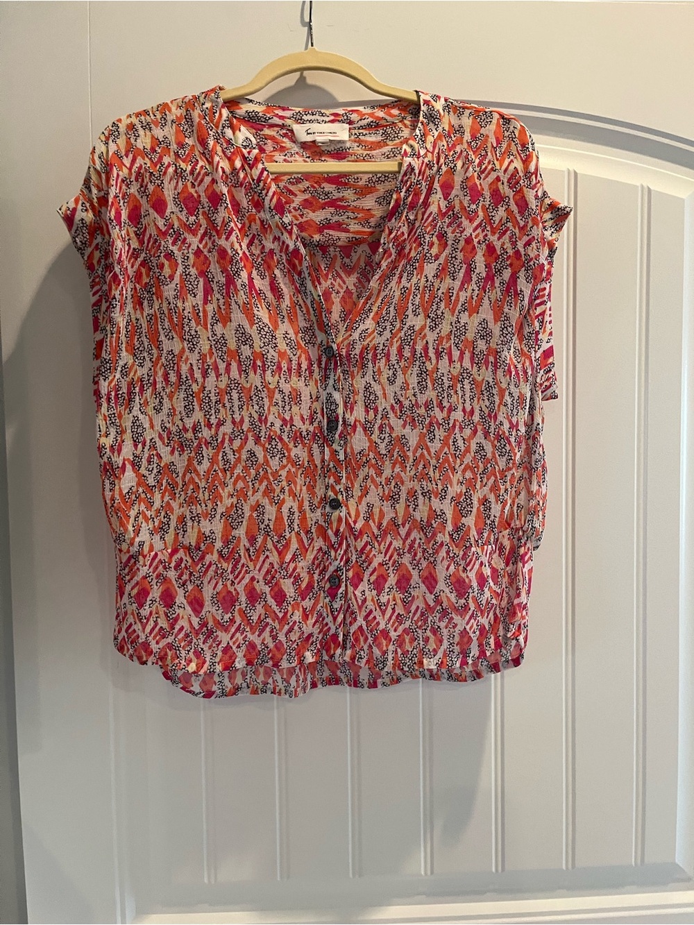 Vince Camuto Pink & Orange Printed Cap-Sleeve Button Blouse